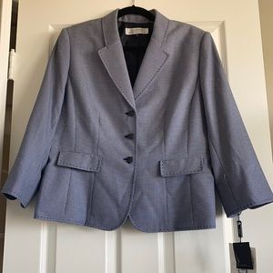 Two piece skirt suit set by Tahari
